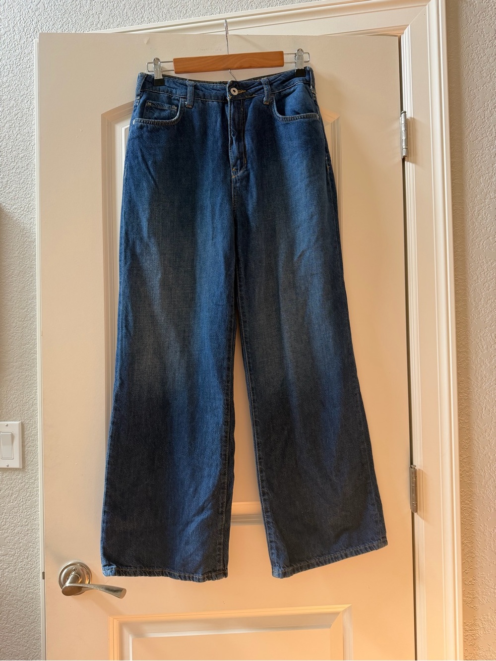 Anthropologie Pilcro The Annie Wide Leg Jean. Stretchy. EUC. SZ 28. denim - Picture 2 of 8